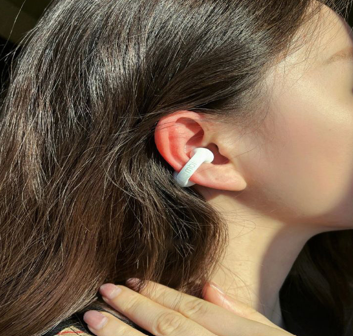 Wireless Sound Earcuff